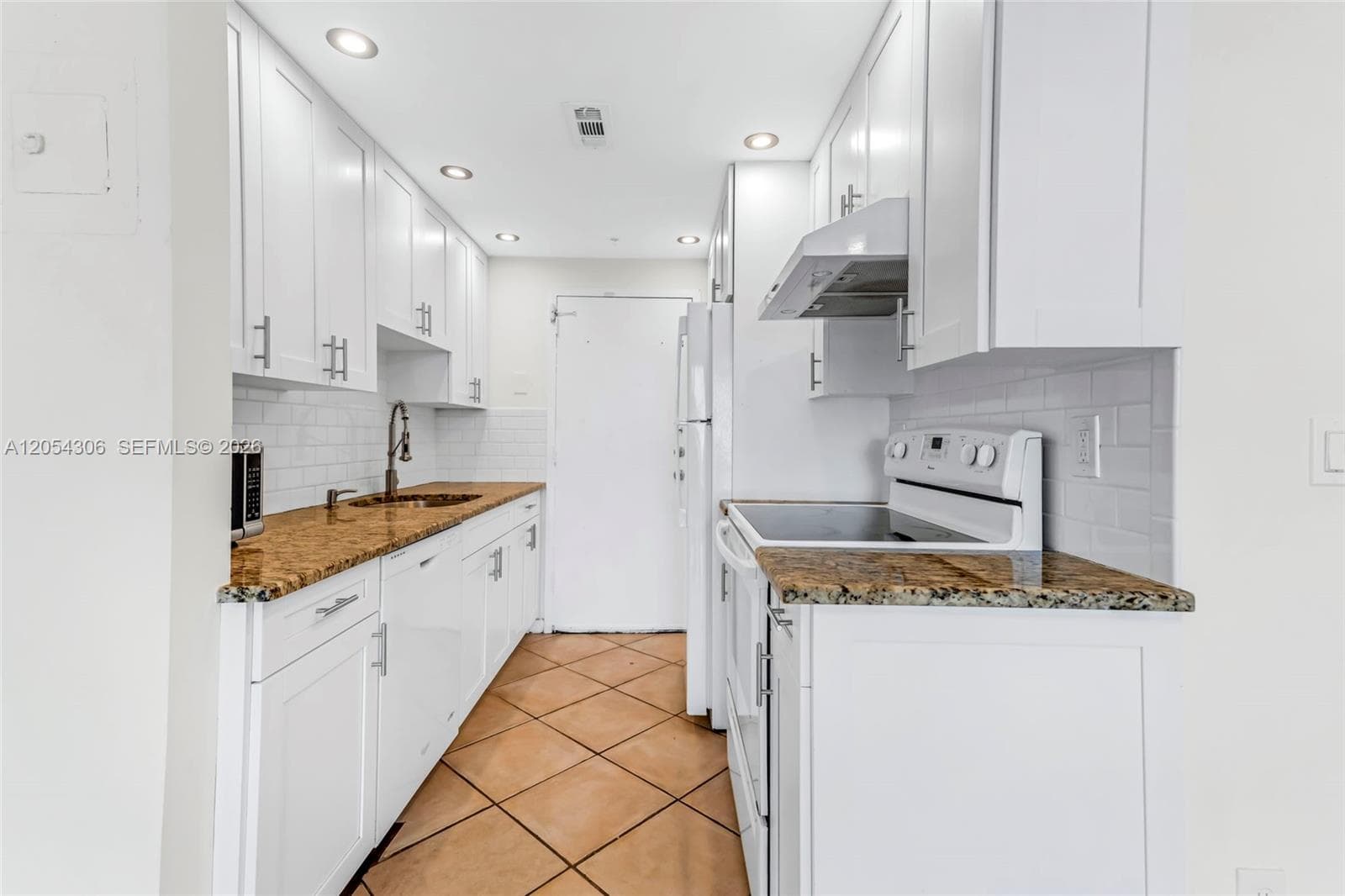 2350 NE 135th St # 1510, North Miami, FL 33181 photo 4