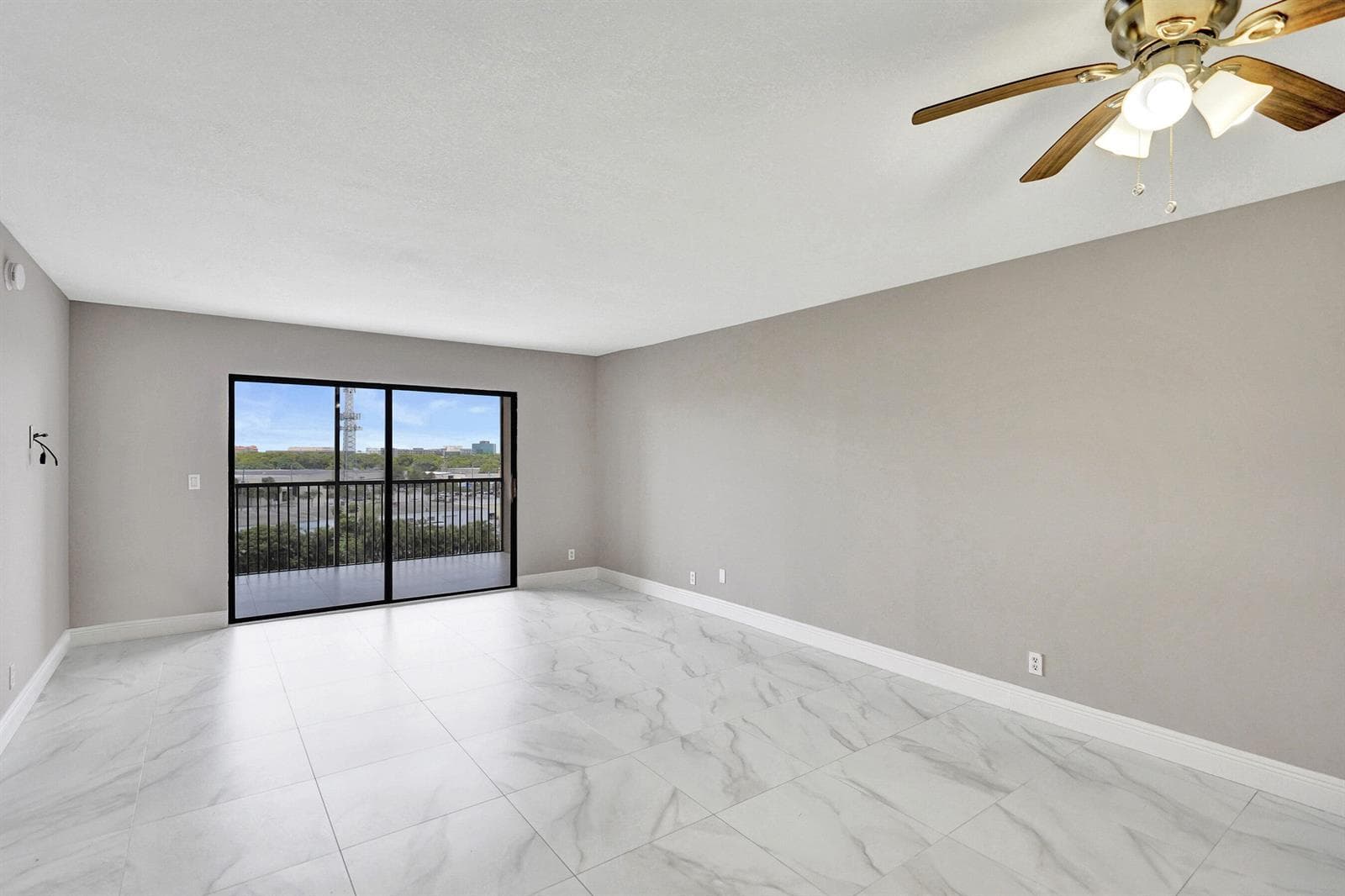 2200 S Cypress Bend Drive # 707, Pompano Beach, FL 33069 photo 5