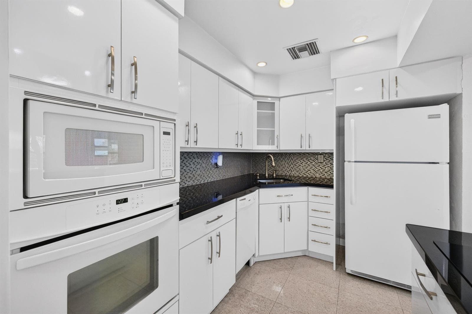 4836 NE 23RD Avenue # 31, Fort Lauderdale, FL 33308 photo 4