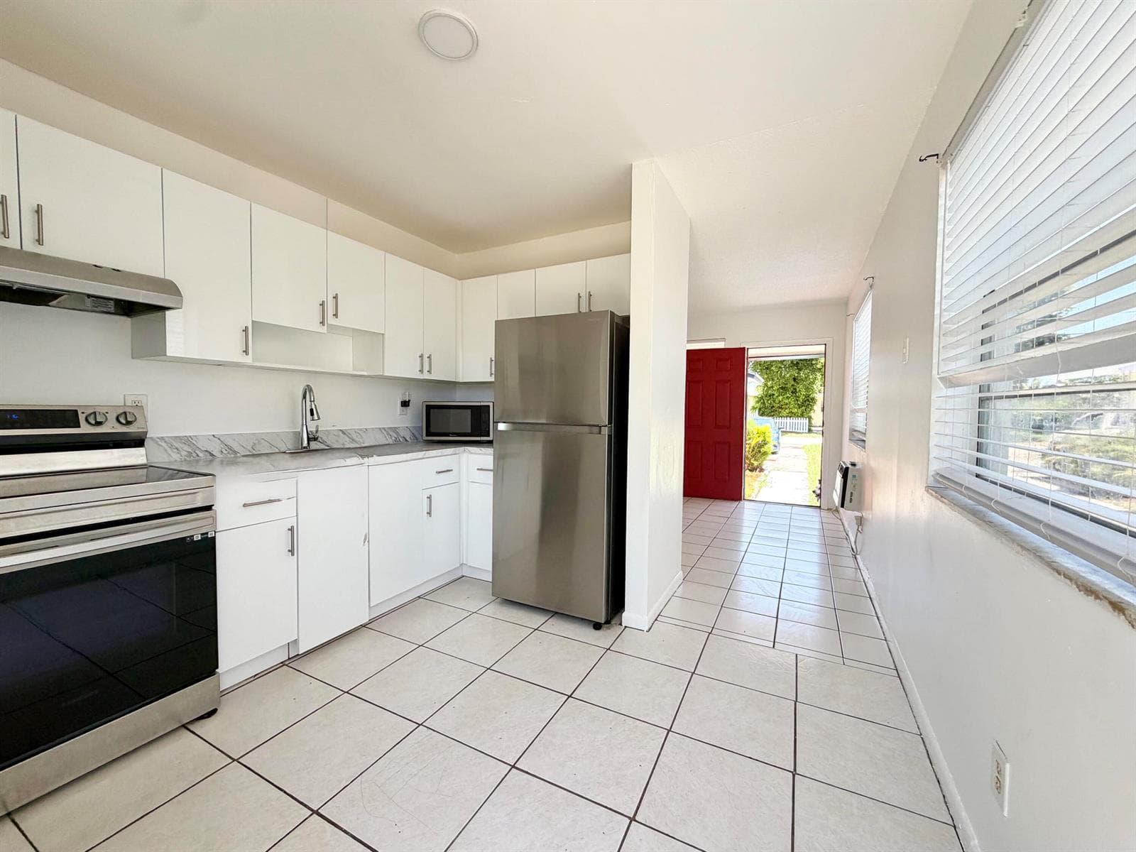 149 W 17th Street # Back Unit (149), Riviera Beach, FL 33404 photo 4
