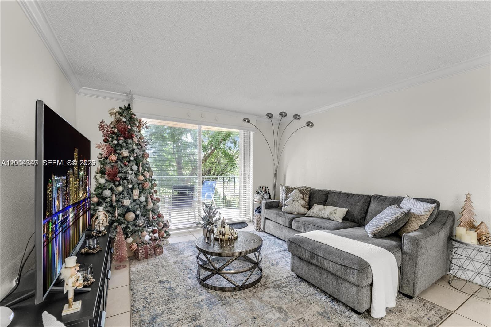9320 Fontainebleau Blvd # 215, Miami, FL 33172 photo 5