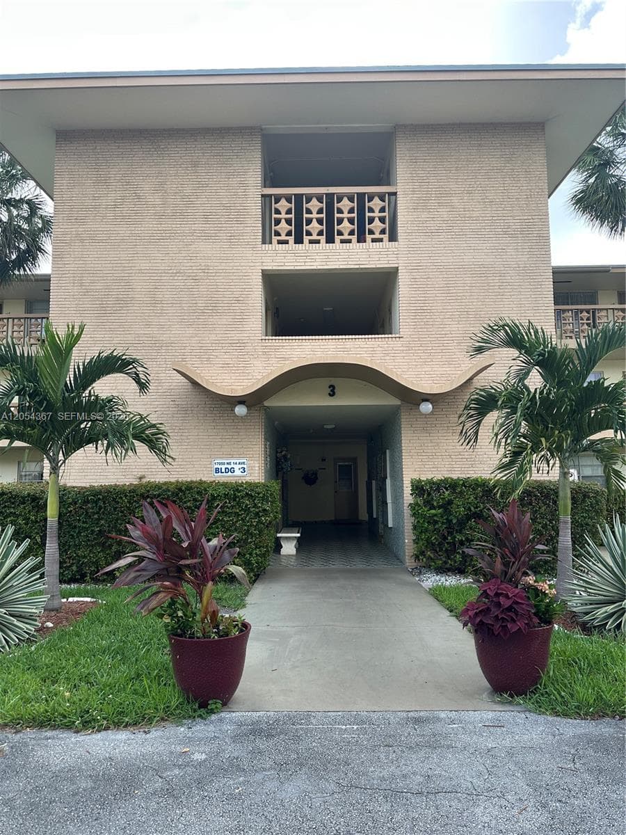 17050 NE 14th Ave # 110, Miami, FL 33162