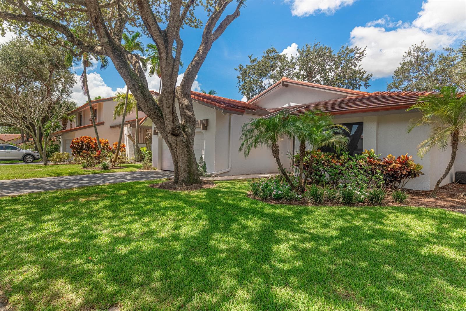 627 Hollows Circle, Deerfield Beach, FL 33442 photo 3