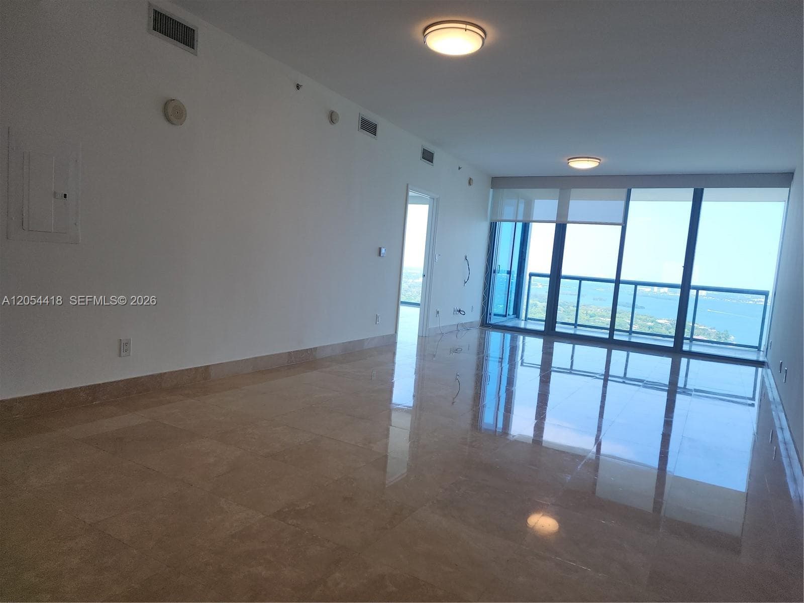 601 NE 36th St # 3210, Miami, FL 33137 photo 3