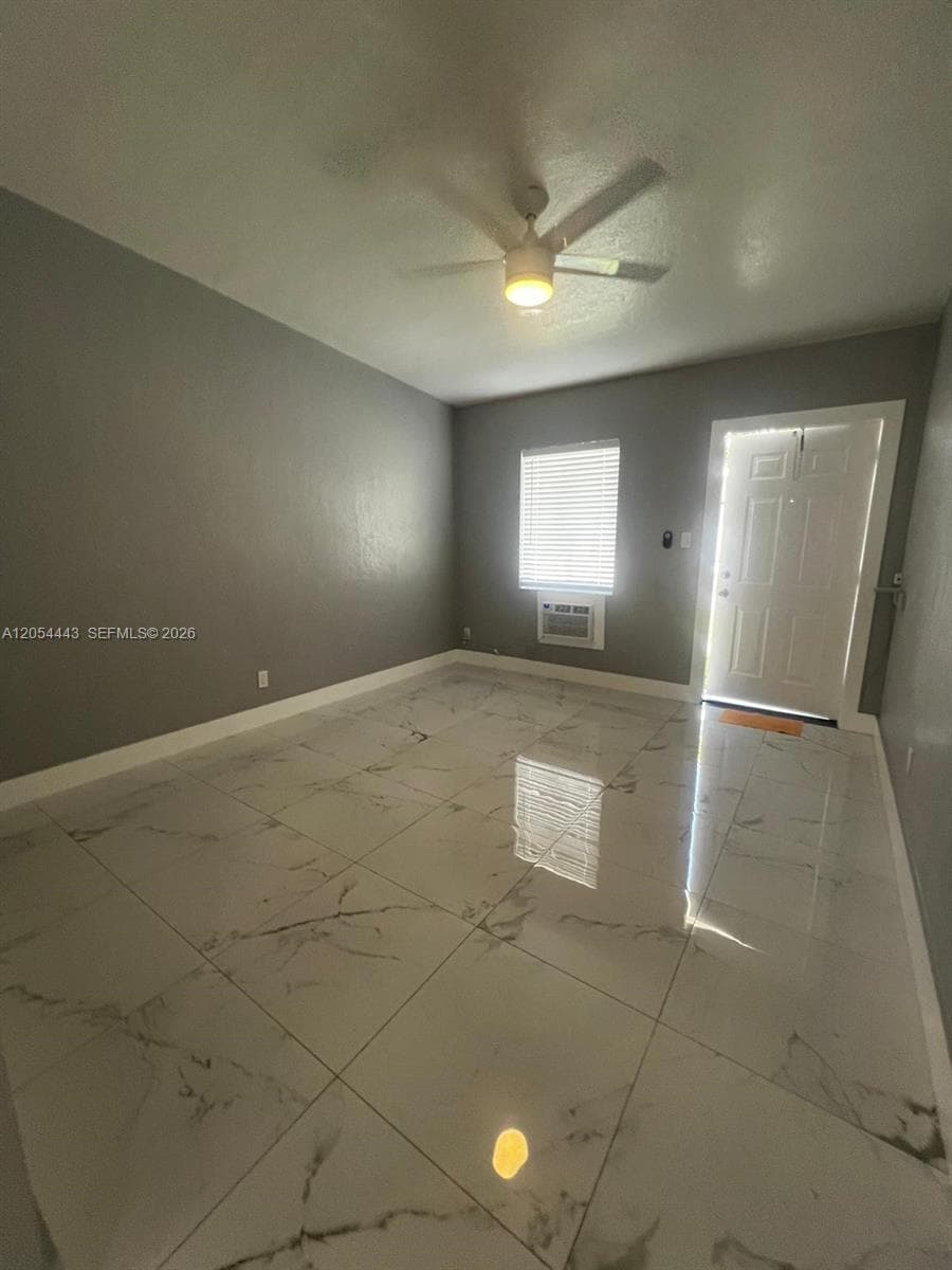 2081 NW 30st St # 4, Miami, FL 33142 photo 4