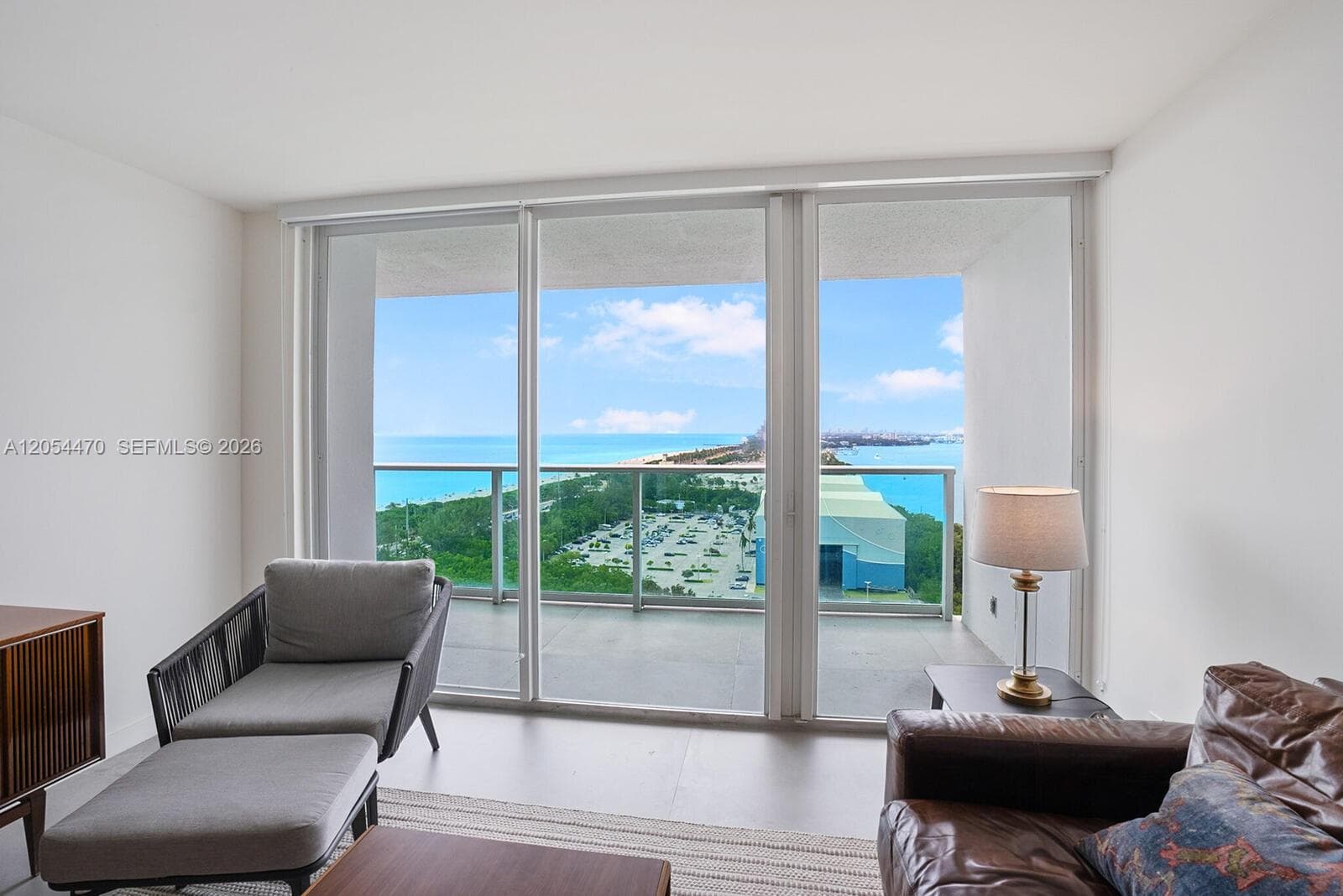 100 Bayview Dr # 2125, Sunny Isles Beach, FL 33160