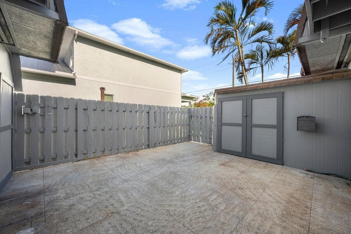 1980 NE Dixie Highway, Jensen Beach, FL 34957 photo 3