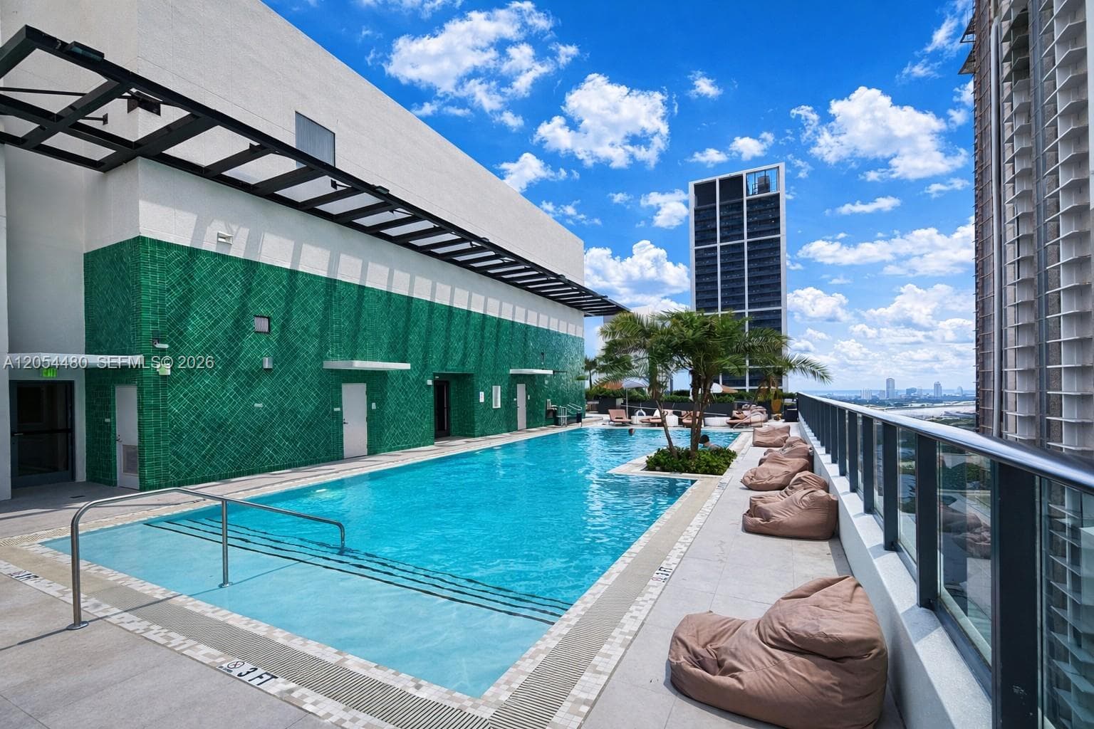 11 NE 6th St # 2102, Miami, FL 33132