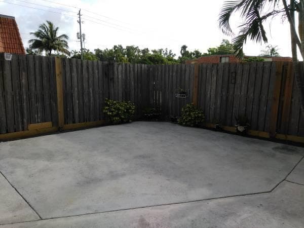22 Springdale Circle, Palm Springs, FL 33461 photo 5