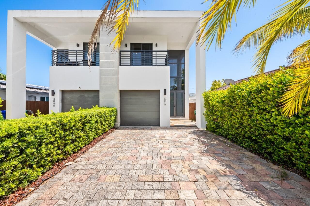 3090 SW 17th Street, Miami, FL 33145 photo 3
