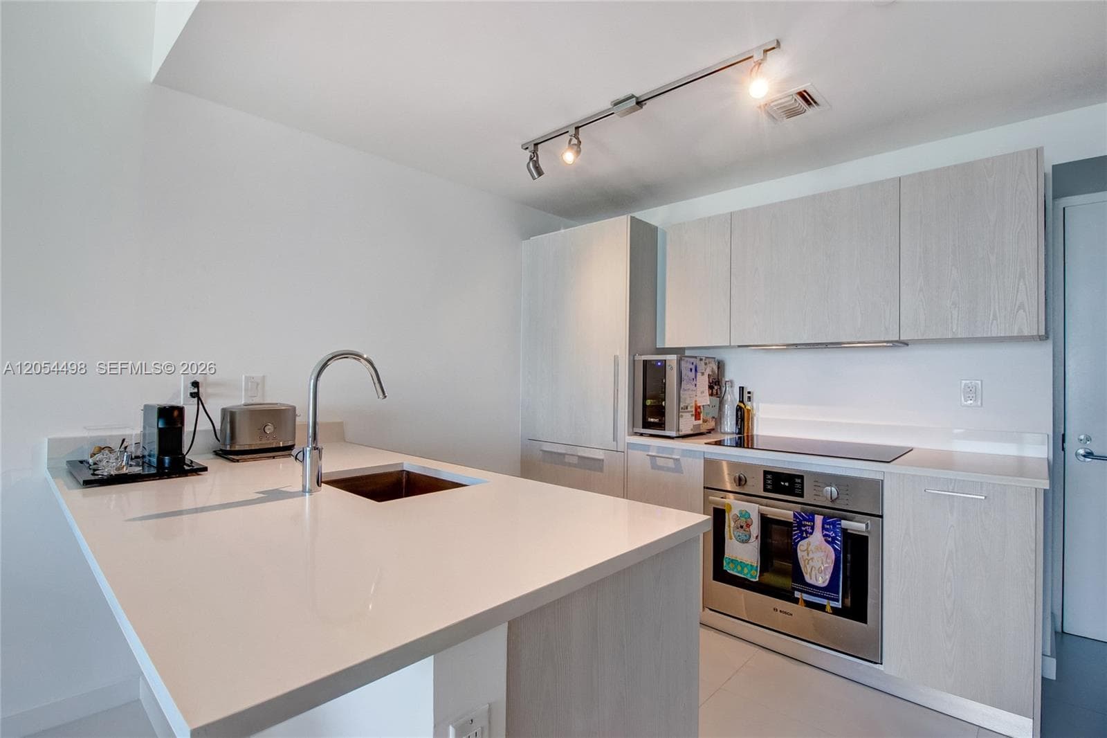 501 NE 31st St # 1502, Miami, FL 33137 photo 5