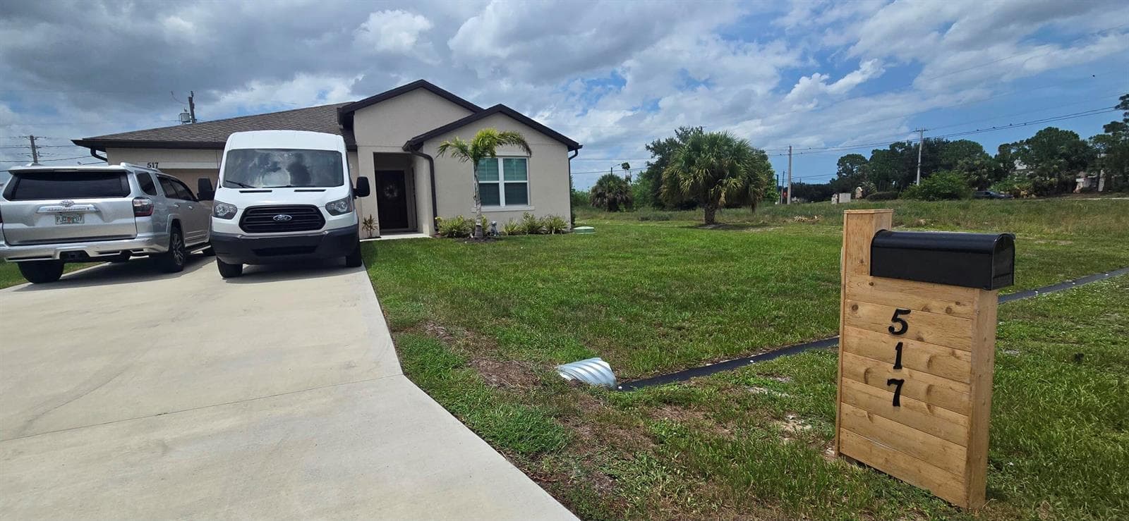 517 SW Halden Avenue, Port St. Lucie, FL 34953 photo 2