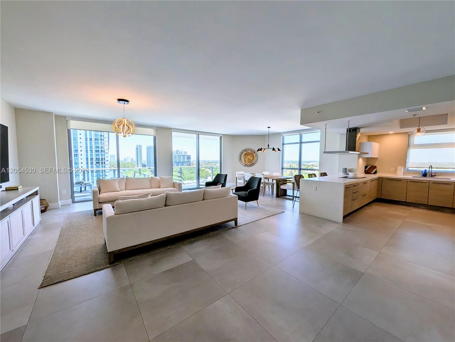17301 Biscayne Blvd # 1501, North Miami Beach, FL 33160 photo 3