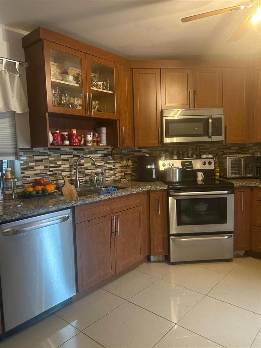 3 Greenway Village N # 202, Royal Palm Beach, FL 33411 photo 2