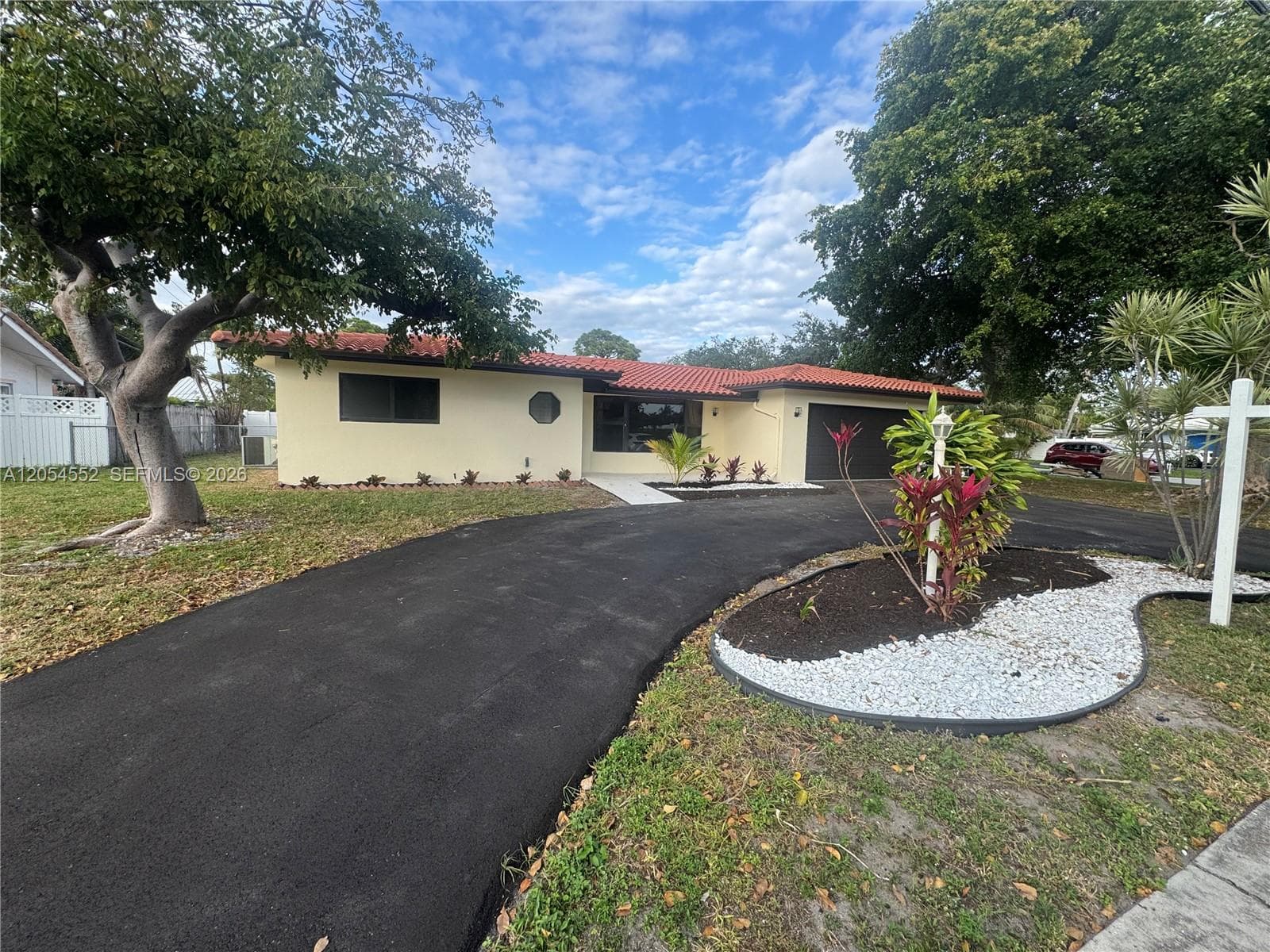 1109 SE 10th St, Deerfield Beach, FL 33441 photo 3