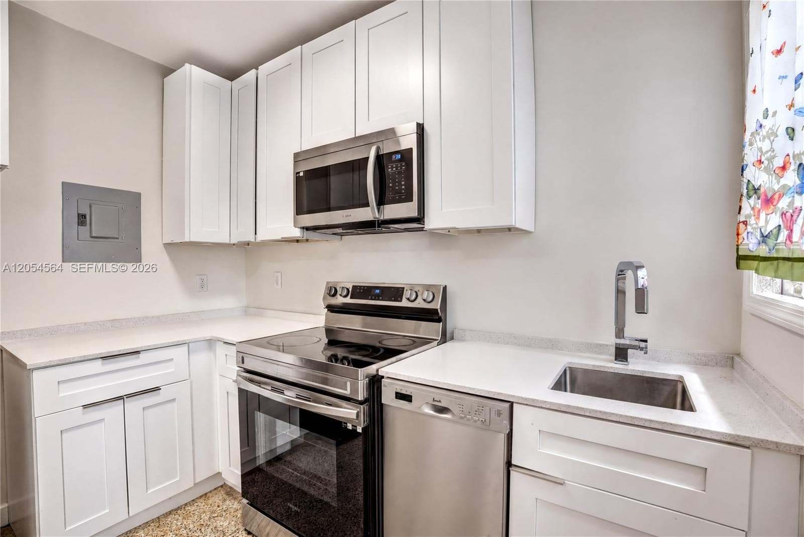 421 75th St # 1, Miami Beach, FL 33141 photo 3