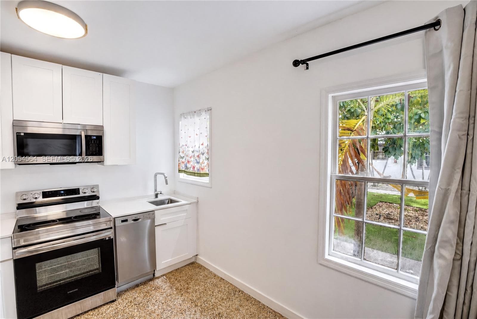 421 75th St # 1, Miami Beach, FL 33141 photo 4