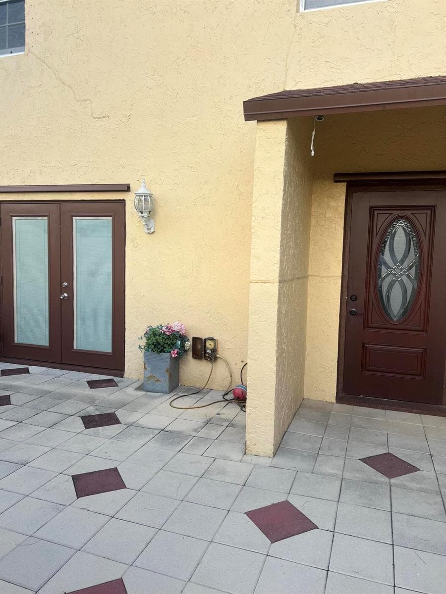 4408 NW 3RD Terrace, Deerfield Beach, FL 33064 photo 2