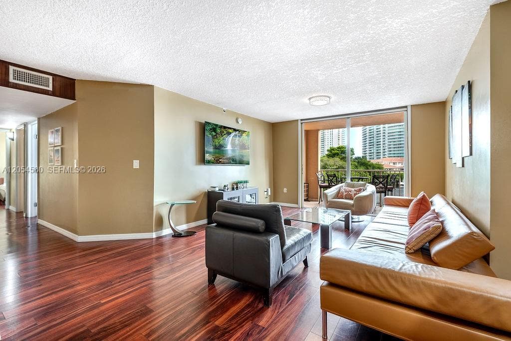 19999 E Country Club Dr # 1302, Aventura, FL 33180 photo 5