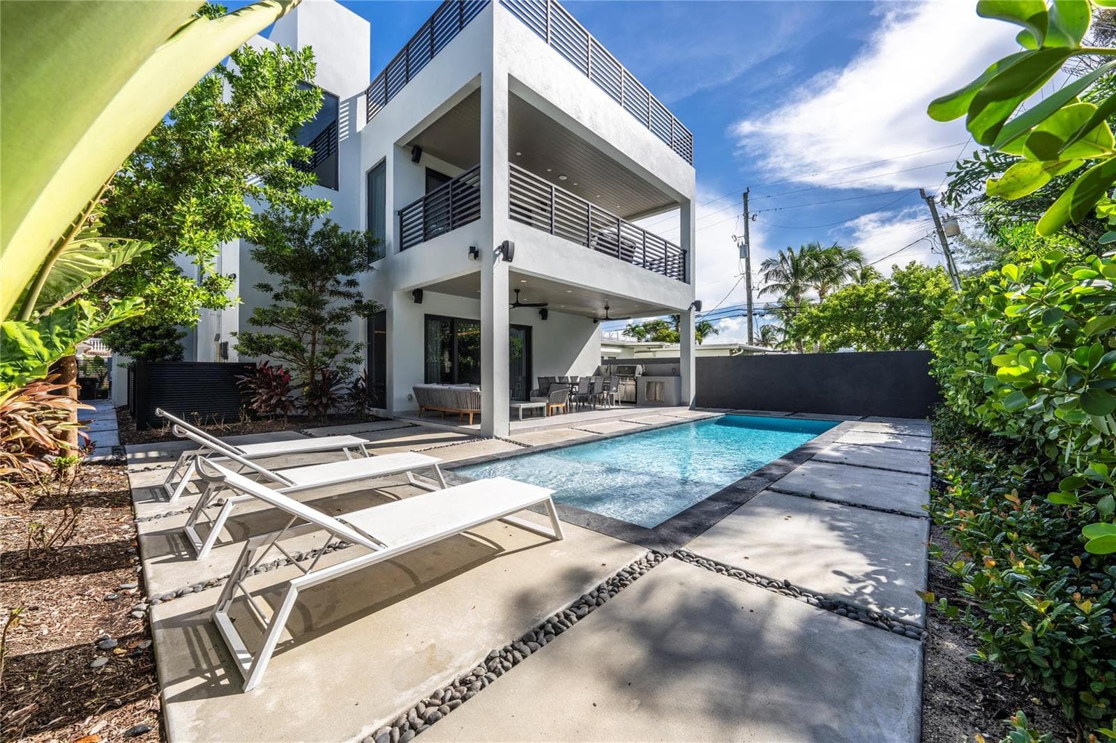 3320 NE 17TH Street, Fort Lauderdale, FL 33305 photo 3