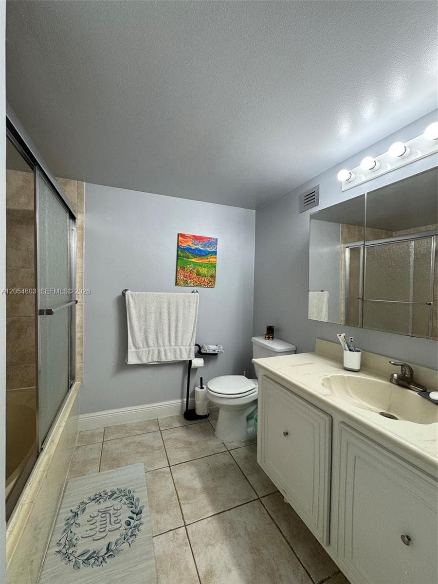 1000 Parkview Dr # 107, Hallandale Beach, FL 33009 photo 3