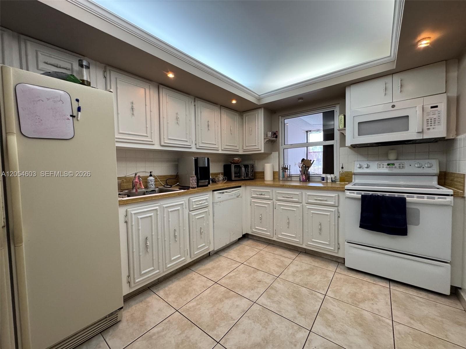 1000 Parkview Dr # 107, Hallandale Beach, FL 33009 photo 4