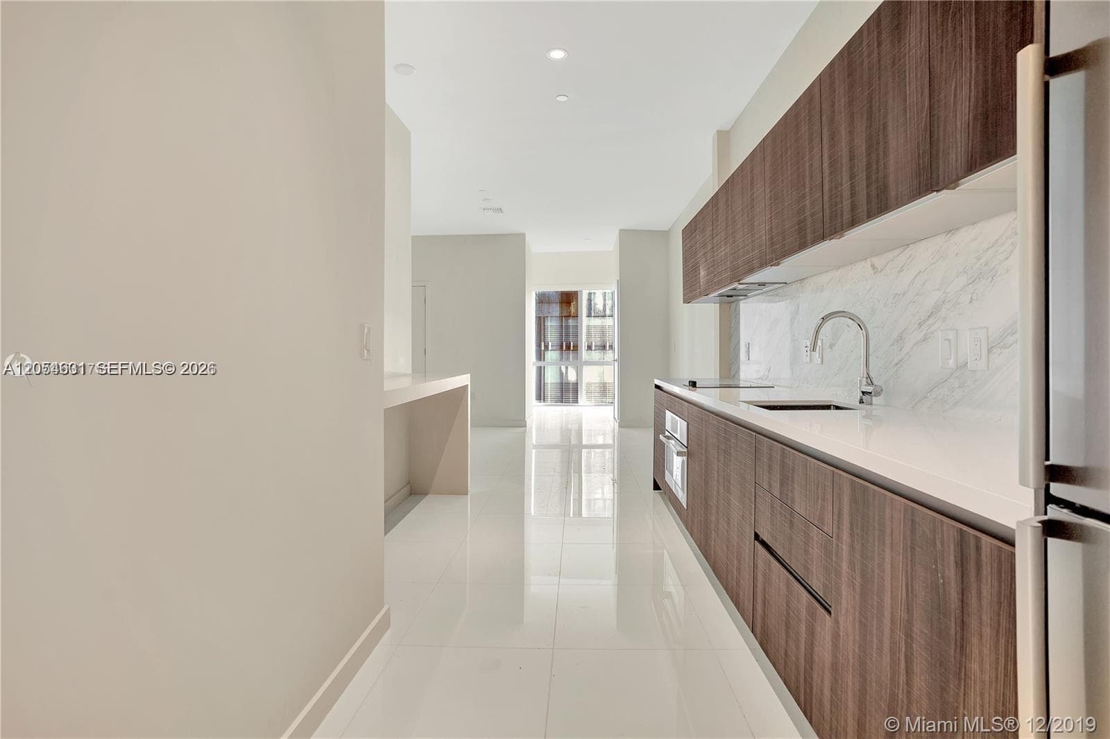851 NE 1st Ave # 504, Miami, FL 33132 photo 3