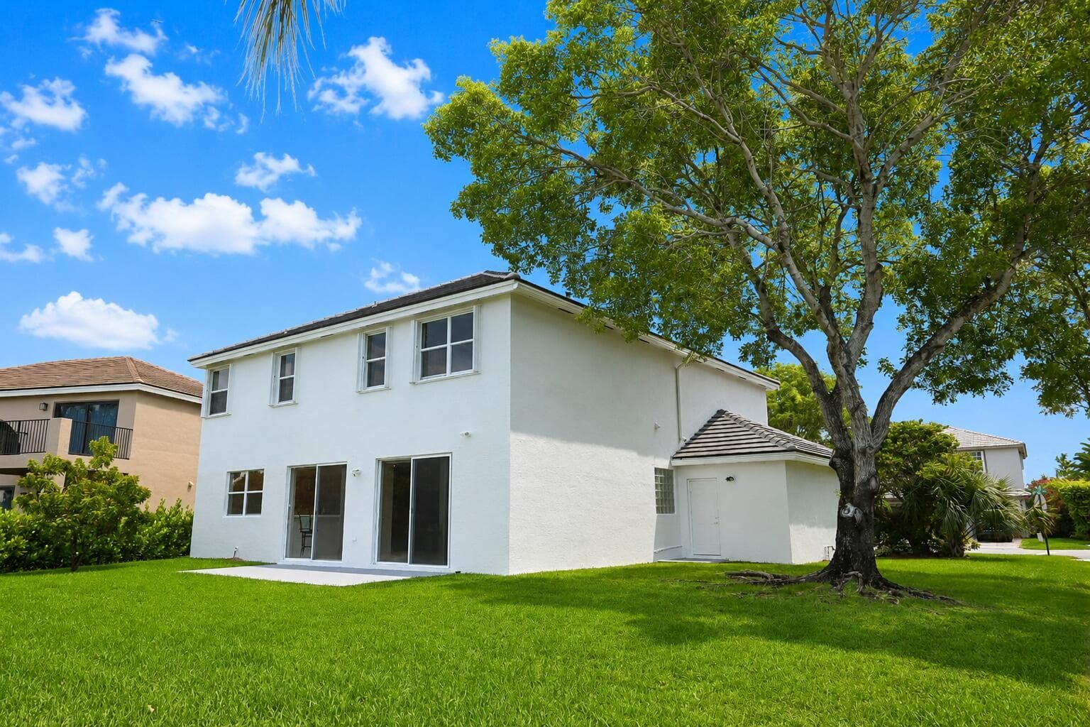 609 SW 167TH Way, Pembroke Pines, FL 33027 photo 3