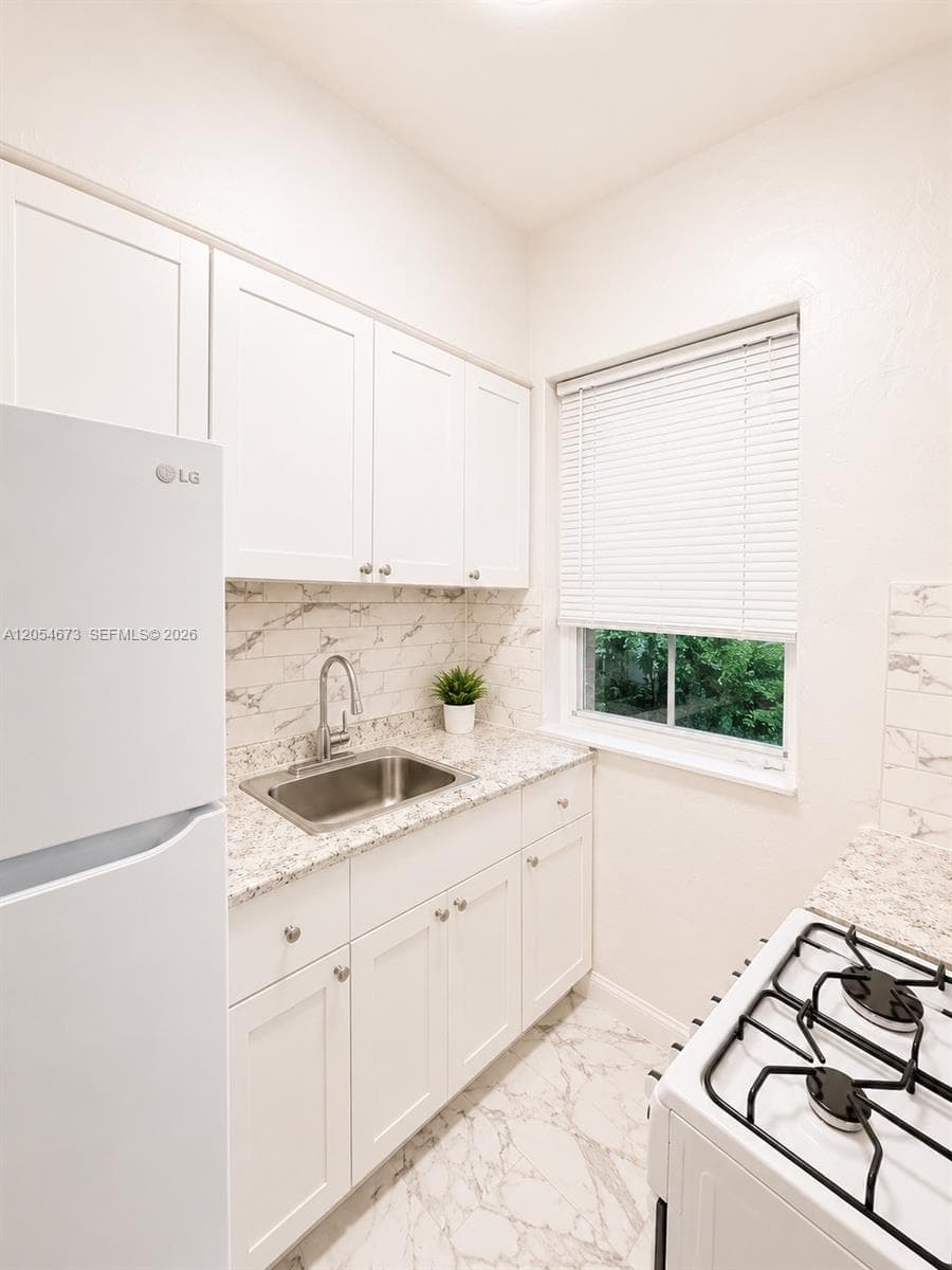 322 25th St # 2, Miami Beach, FL 33140 photo 5