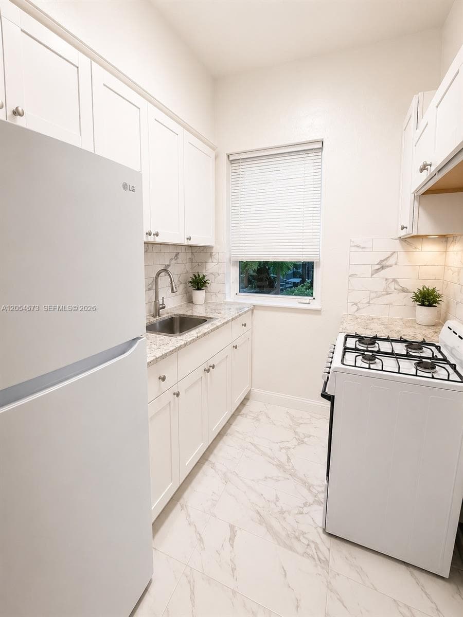322 25th St # 2, Miami Beach, FL 33140 photo 4