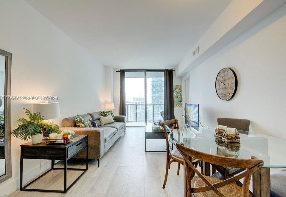 121 NE 34th St # 1603, Miami, FL 33137 photo 3