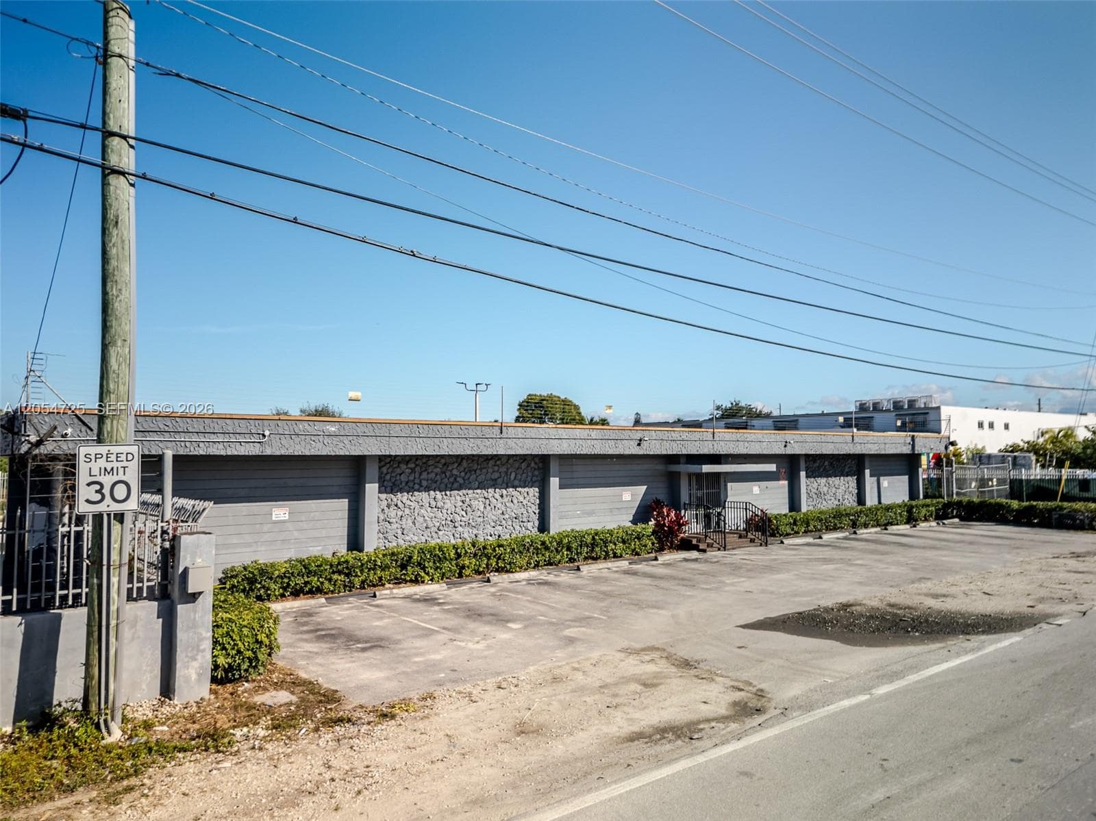 1001 NW 72nd St, Miami, FL 33150 photo 3