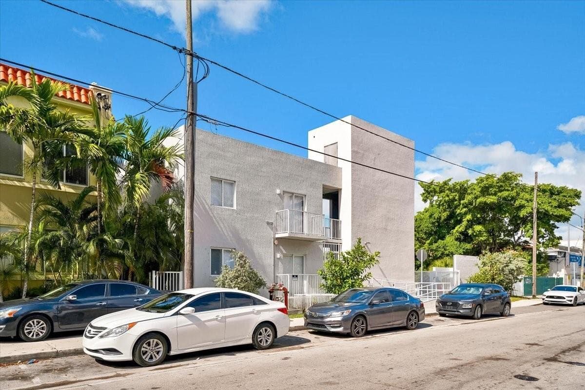 750 SW 2ND Street # 3, Miami, FL 33130 photo 4