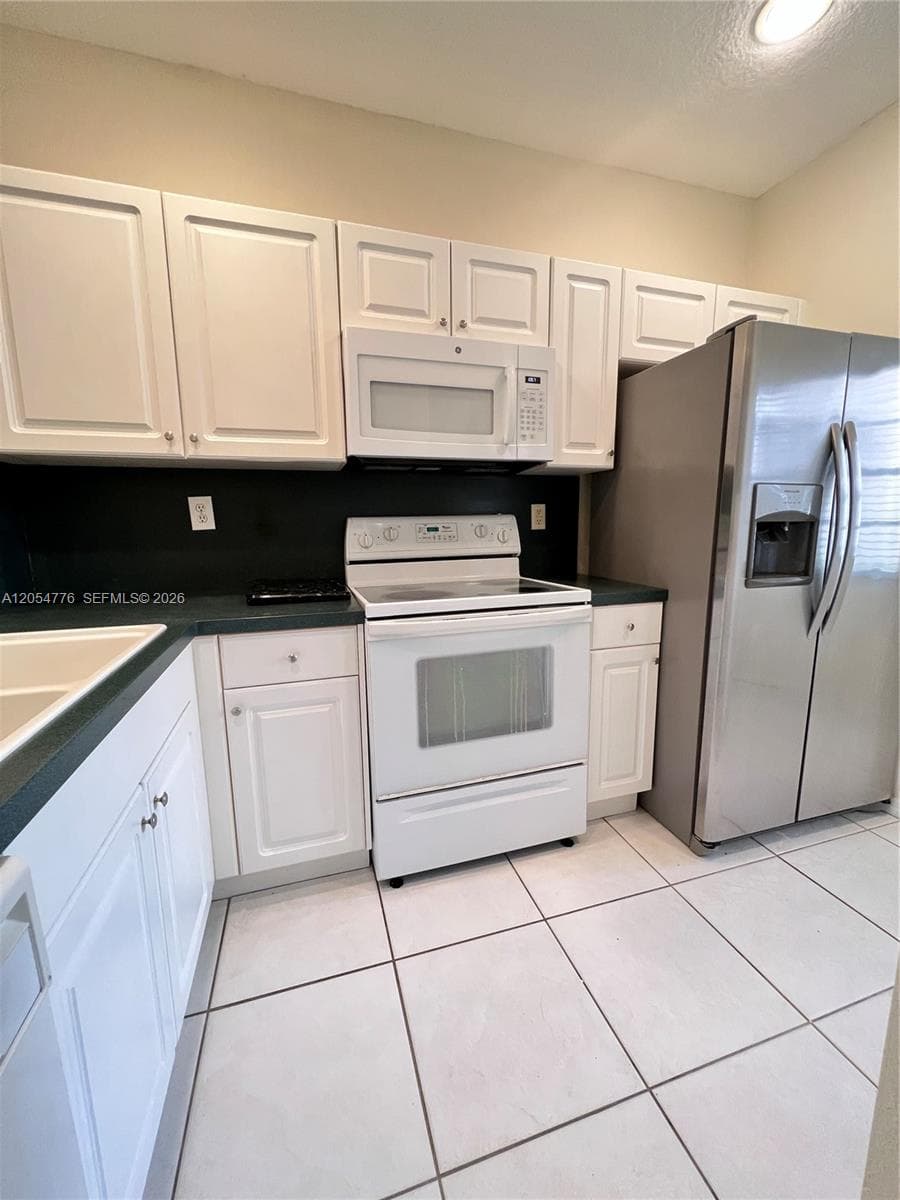 5707 NW 114th Ct # 107, Doral, FL 33178 photo 3