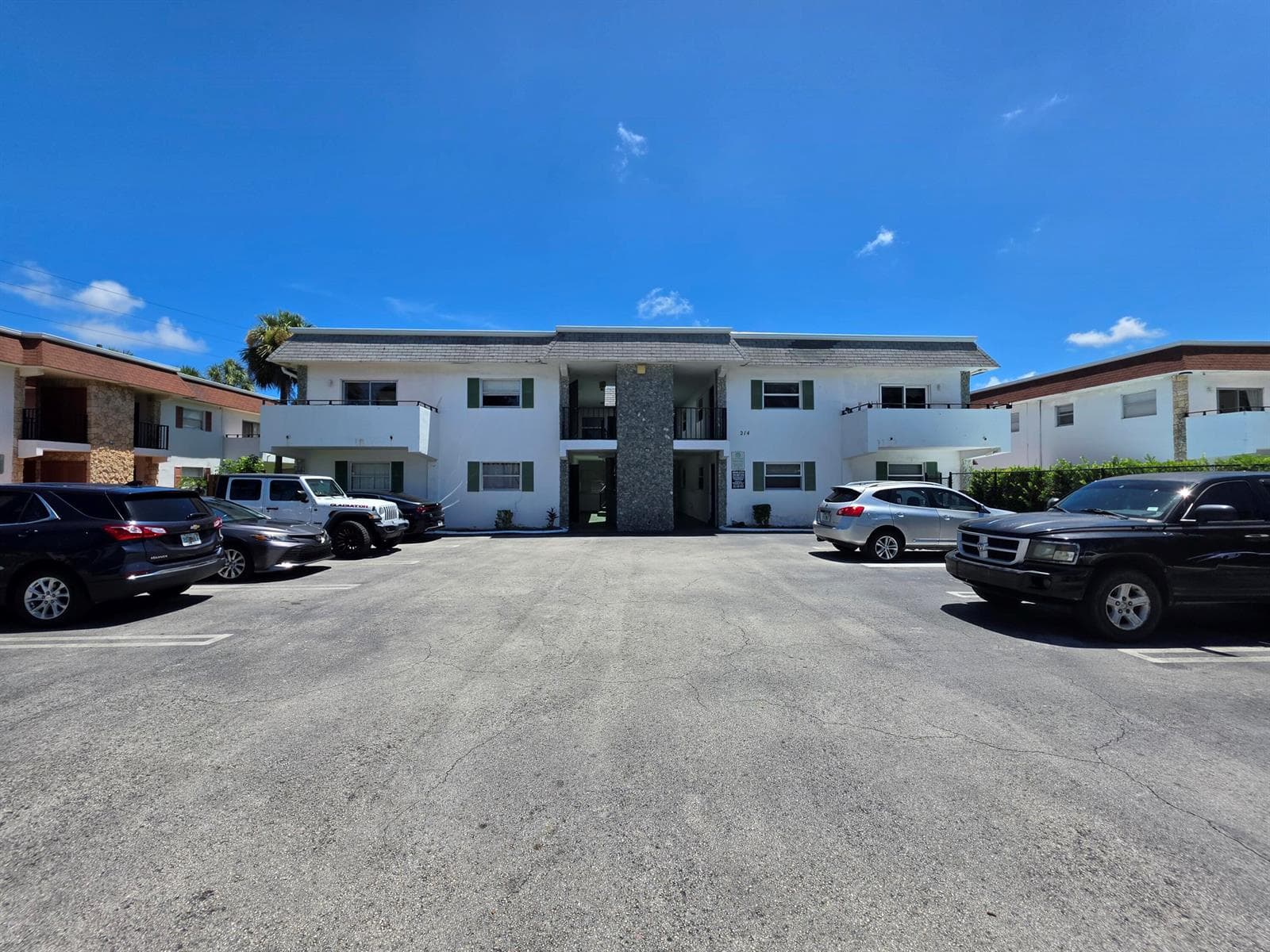 214 SW 1ST Street # I-2, Pompano Beach, FL 33060