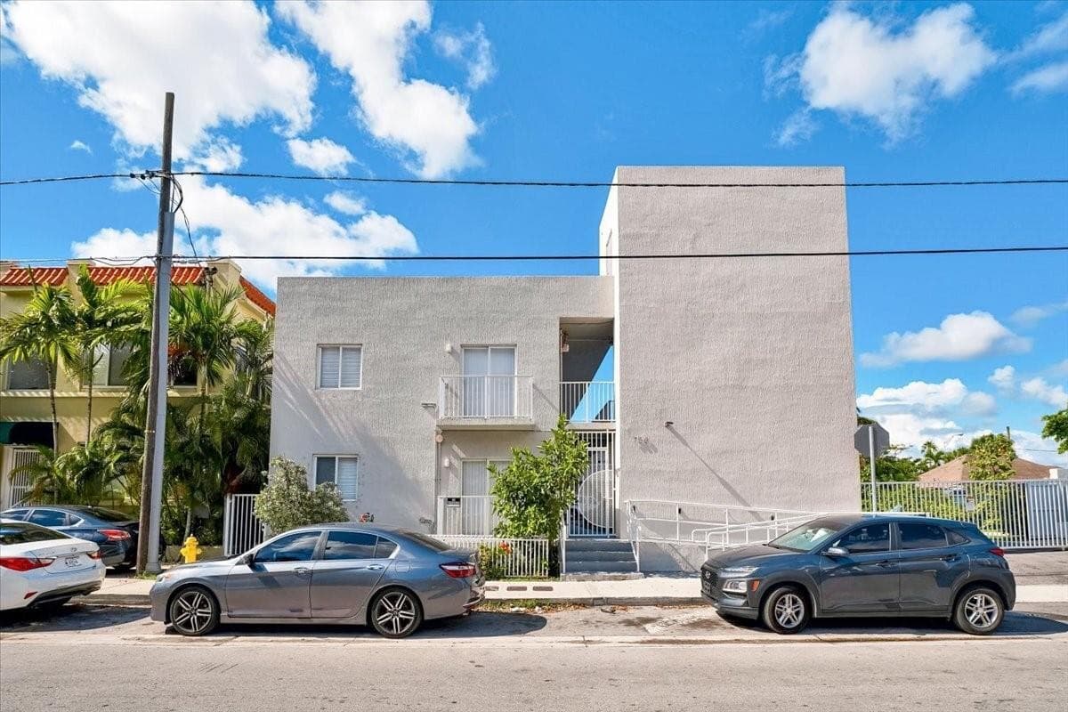 750 SW 2nd Street # 11, Miami, FL 33130 photo 3