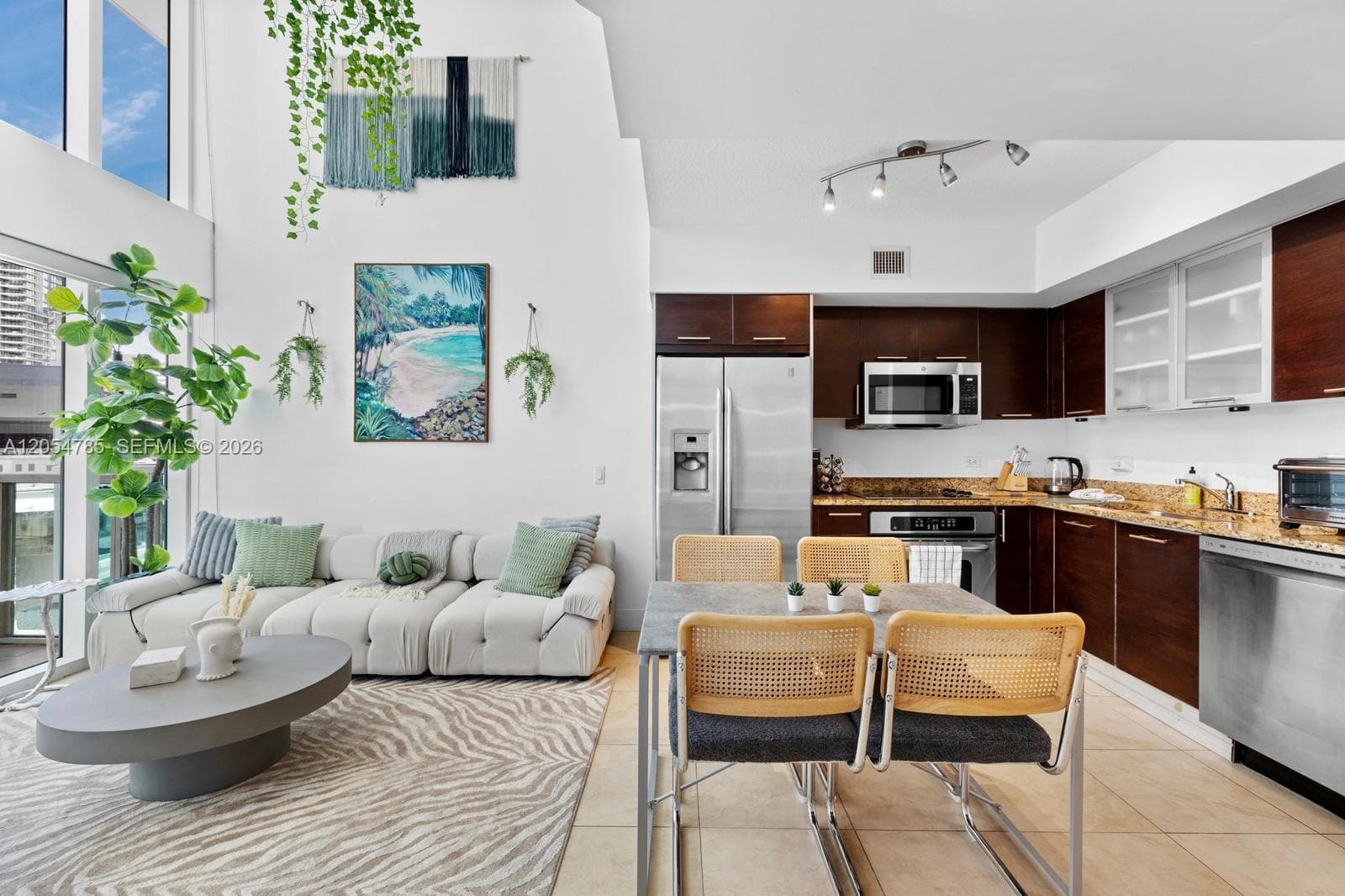 41 SE 5th St # 510, Miami, FL 33131 photo 4