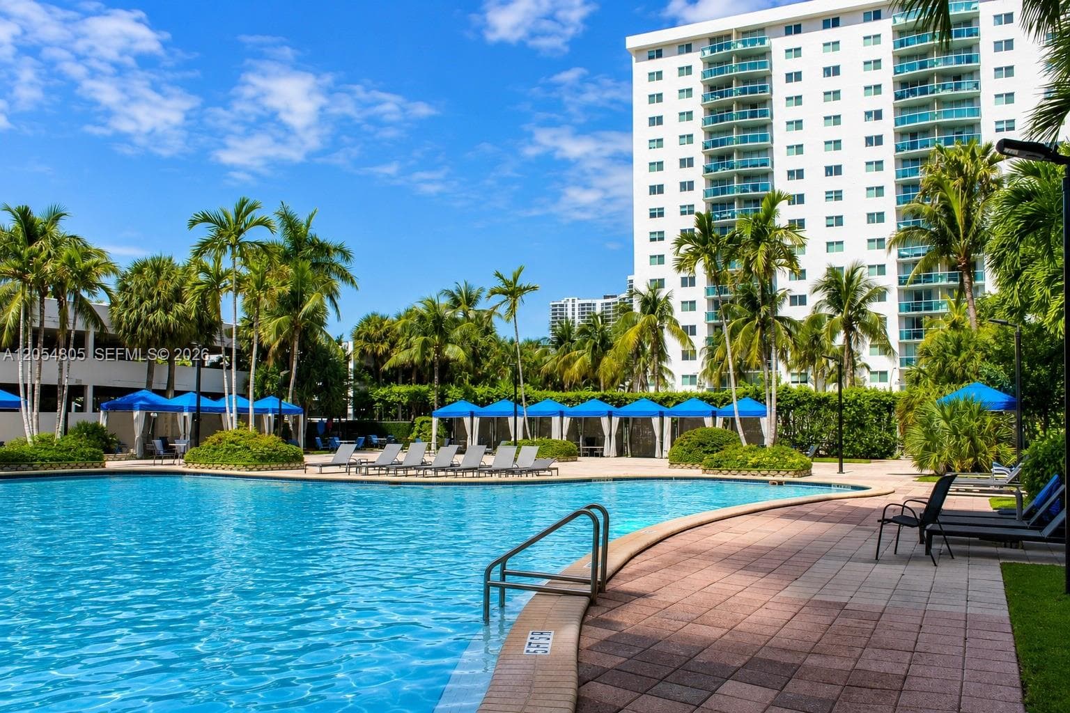19370 Collins Ave # 915, Sunny Isles Beach, FL 33160