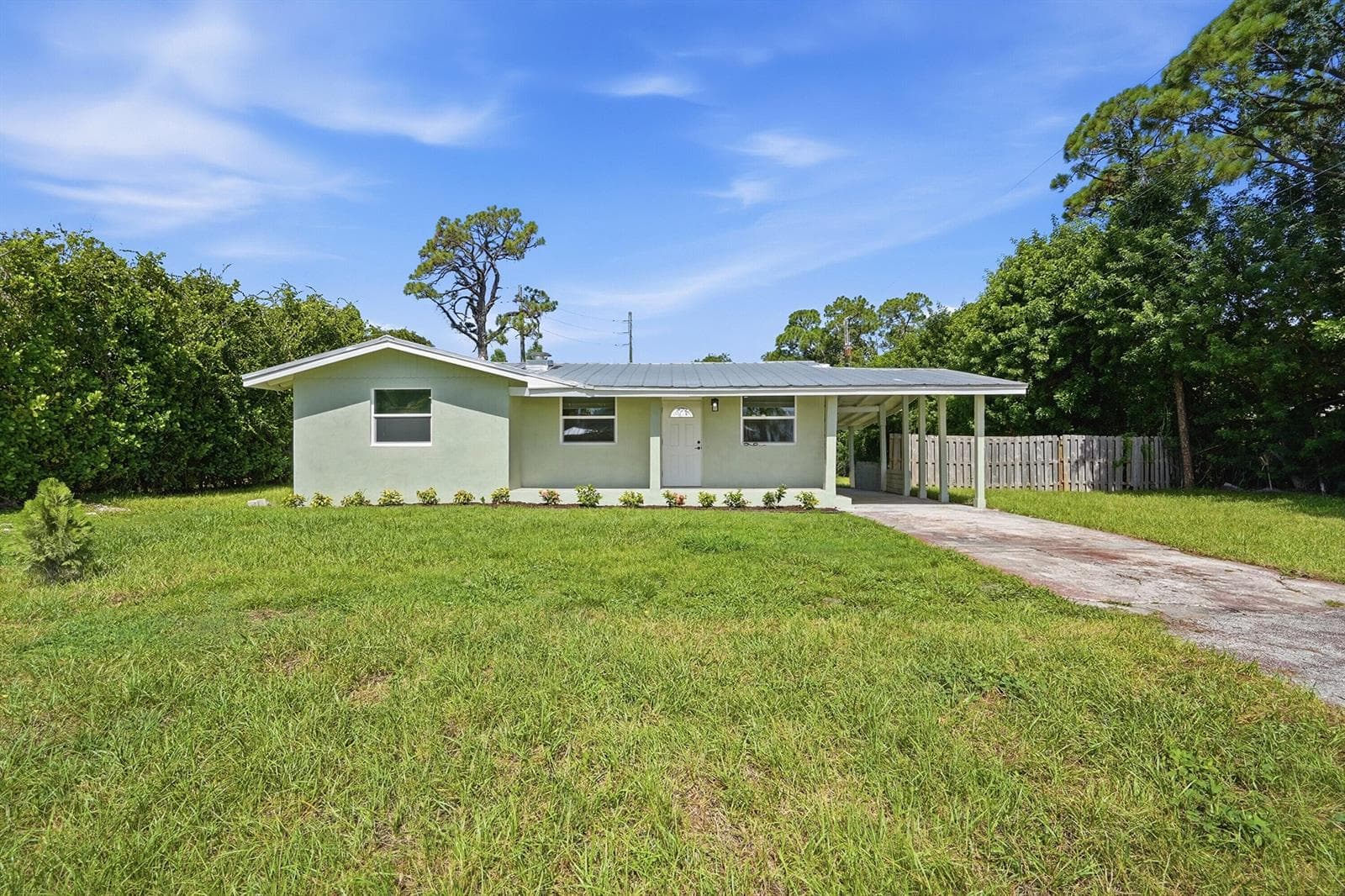 5926 SE INEZ Avenue, Stuart, FL 34997 photo 2
