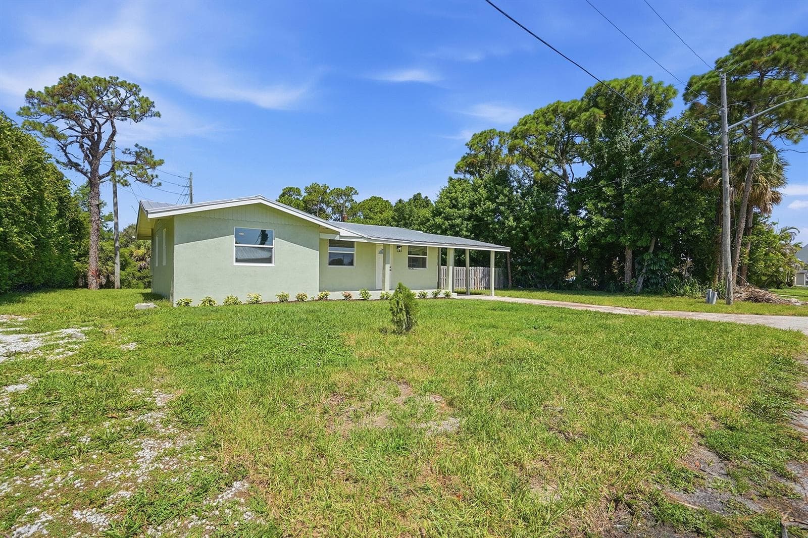 5926 SE INEZ Avenue, Stuart, FL 34997 photo 4