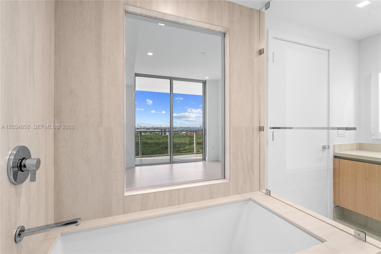 2411 Laguna Circle # 1604, North Miami, FL 33181 photo 3