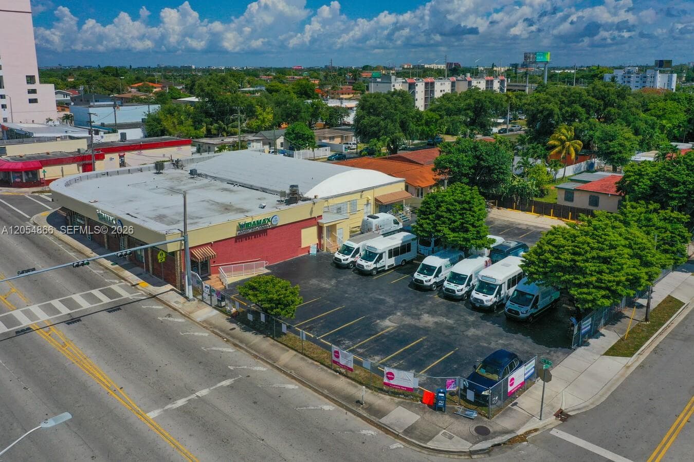 721 NW 21st Ct, Miami, FL 33125 photo 4
