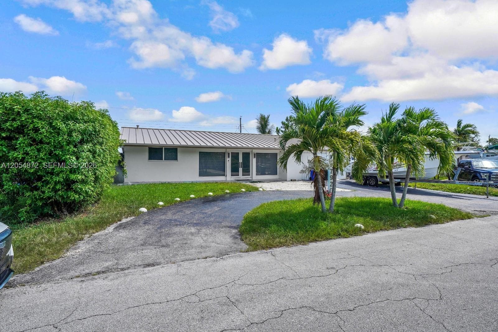 7920 Venetian St, Miramar, FL 33023 photo 2