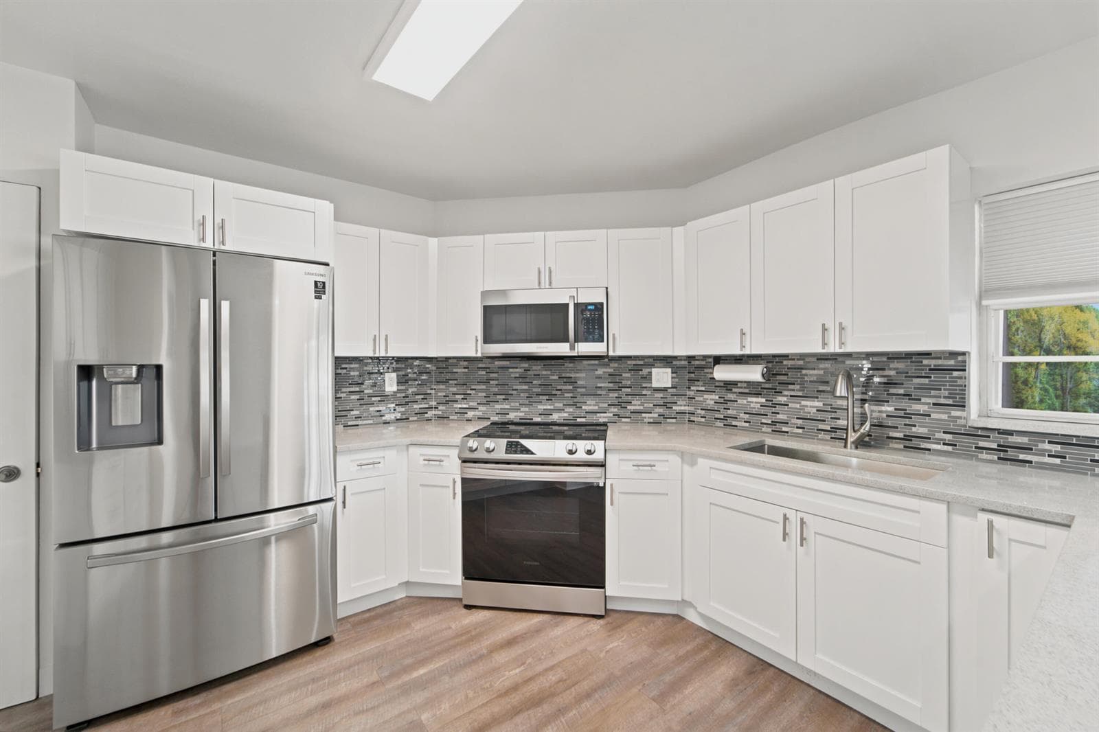 4 GREENWAY Village N # 203, Royal Palm Beach, FL 33411 photo 3