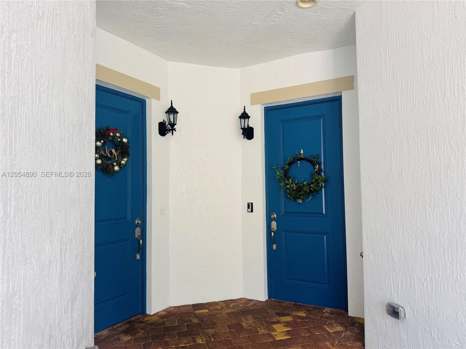 1409 SW 113th Ave, Pembroke Pines, FL 33025 photo 2