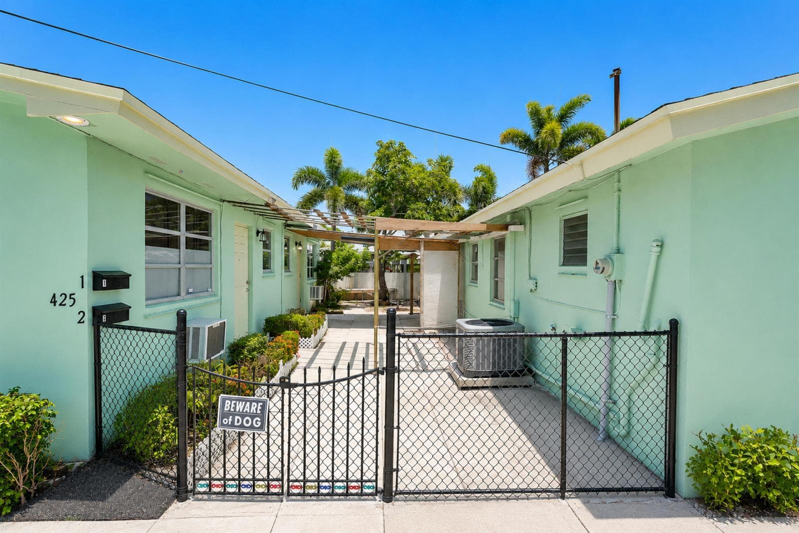 425 CHURCHILL Road, West Palm Beach, FL 33405 photo 2