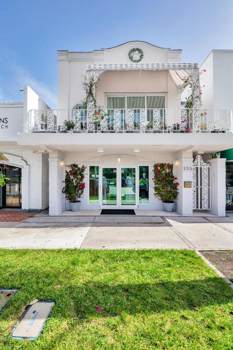 255 Royal Poinciana Way, Palm Beach, FL 33480