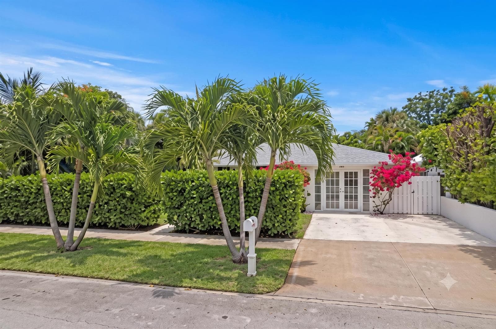 233 Maryland Drive, FL 33460 photo 2