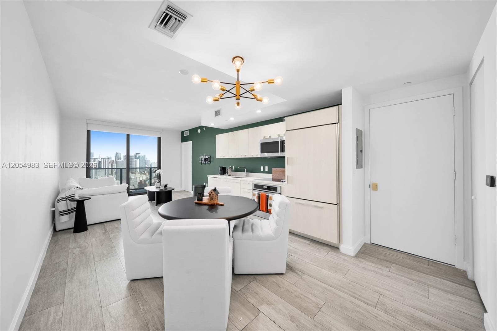 45 SW 9th St # 3909, Miami, FL 33130 photo 2