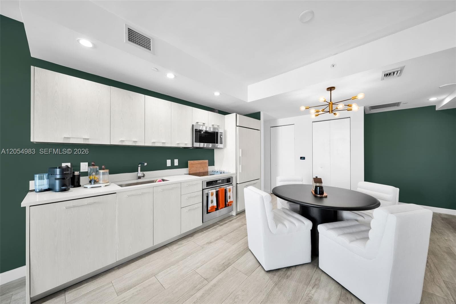 45 SW 9th St # 3909, Miami, FL 33130 photo 4